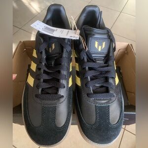 Adidas SAMBA Messi J Black Gold Sneakers soccer Size 5.5 Boys (fits 7-7.5 women)